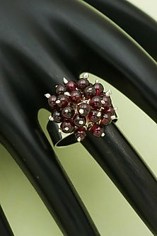 White Finish Garnet Heritage Puai Ring In Sterling Silver