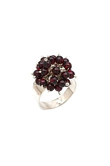 White Finish Garnet Heritage Puai Ring In Sterling Silver