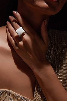 White Finish Shell Pearl Gemstone Ring In Sterling Silver