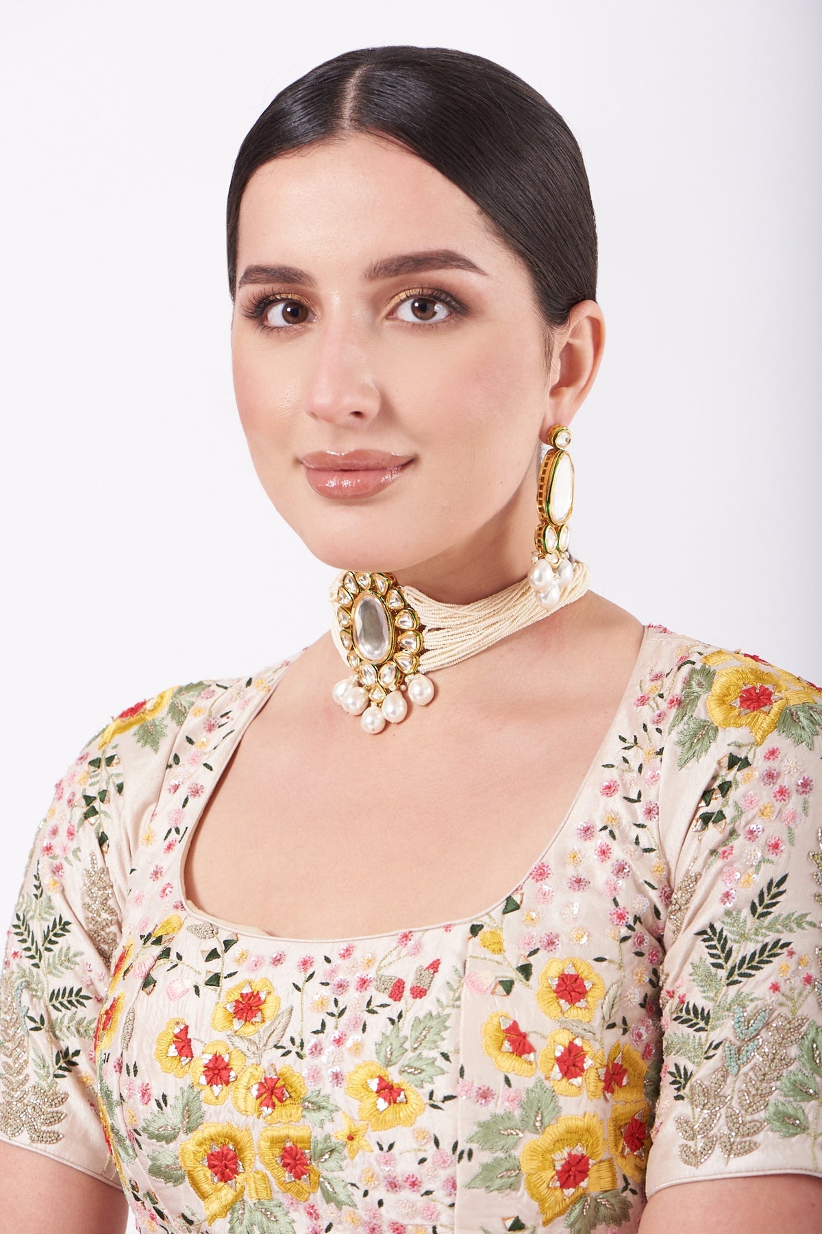 Gold Finish Kundan Motifs & Pearl Choker Necklace Set