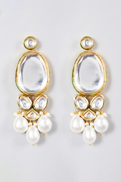 Gold Finish Kundan Motifs & Pearl Choker Necklace Set
