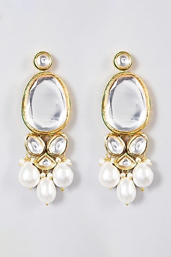Gold Finish Kundan Motifs & Pearl Choker Necklace Set