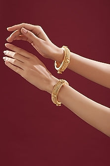 Gold Finish Kundan Polki Temple Bangles (Set Of 2)