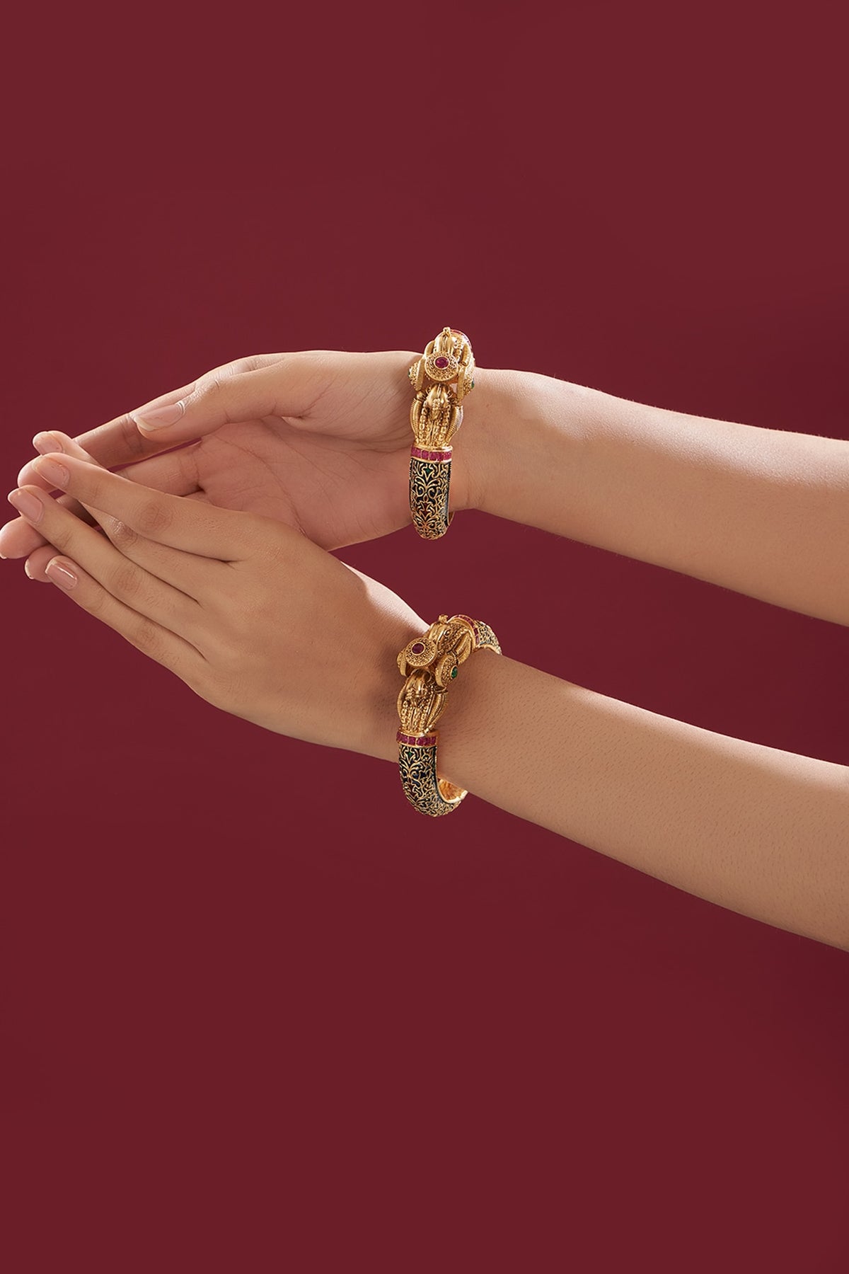 Gold Finish Kundan Polki Temple Bangles (Set of 2)
