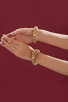 Gold Finish Kundan Polki Temple Bangles (Set of 2)