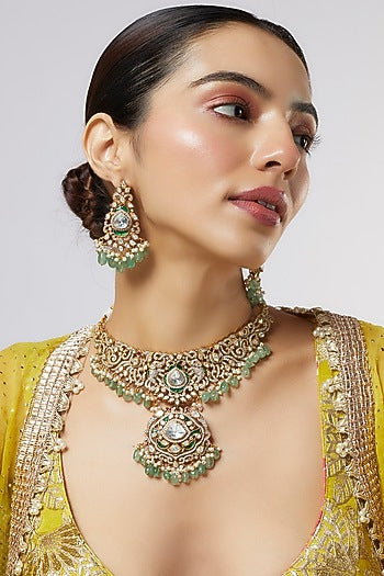 Gold Finish Kundan Polki & Green Stone Choker Necklace Set