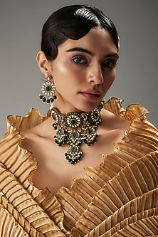 Gold Finish Kundan Polki & Green Stone Choker Necklace Set