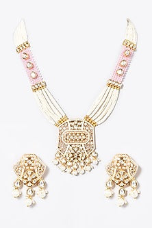 Gold Finish Pearl Necklace Set In Mixed Metal