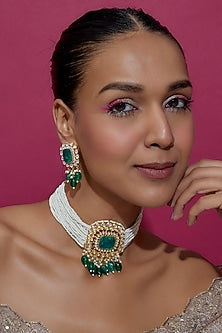 Gold Finish Kundan Polki & Green Stone Choker Necklace Set
