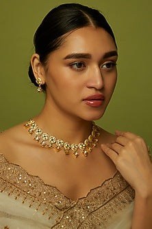 Gold Finish Kundan Polki & Green Stone Choker Necklace Set
