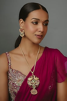 Gold Finish Zircon & Pearl Beaded Enameled Necklace Set