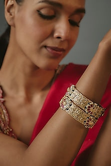Gold Finish Onyx Stone Bangles (Set Of 2)