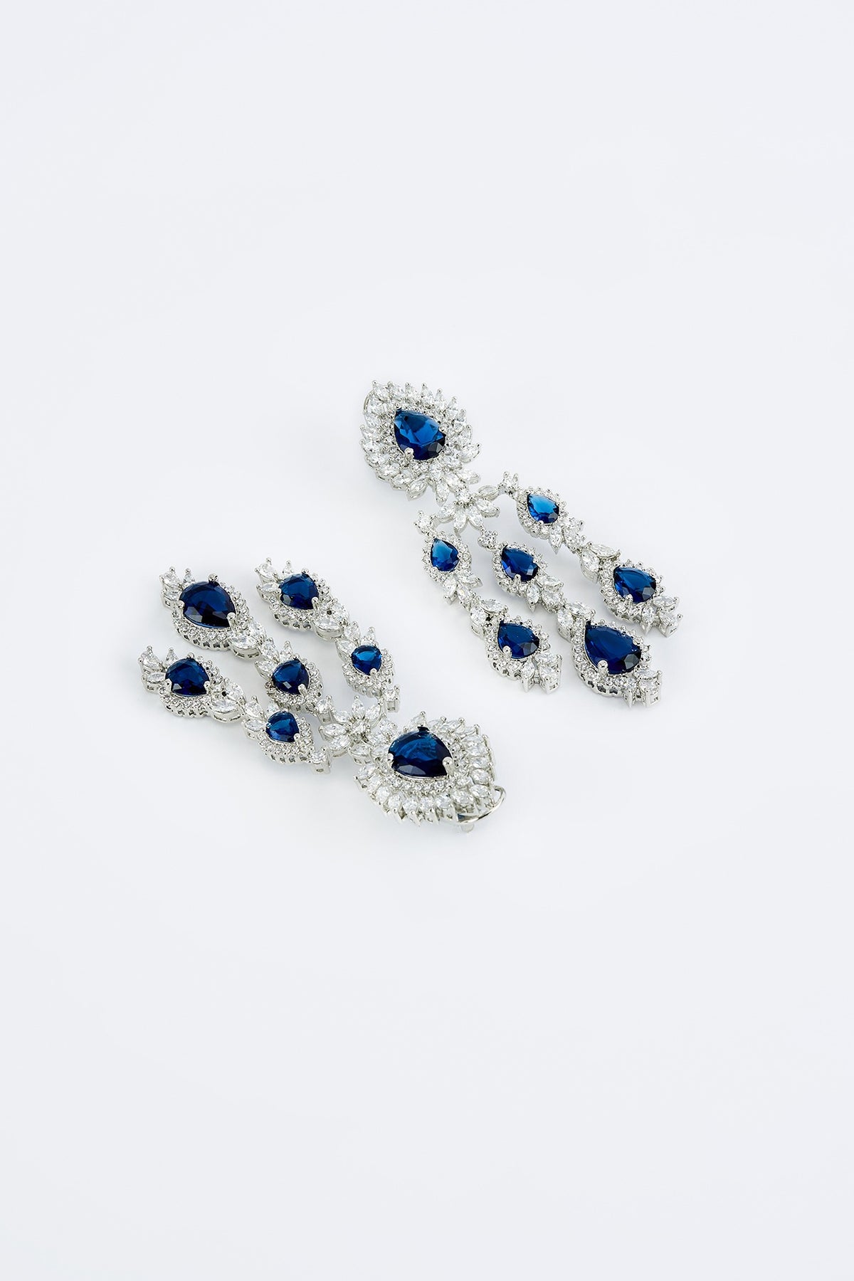 White Finish Zircon & Sapphire Synthetic Stone Necklace Set