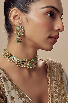 Gold Finish Kundan Polki & Green Stone Choker Necklace Set