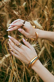 Gold Plated Black Enameled Circlet Bangle