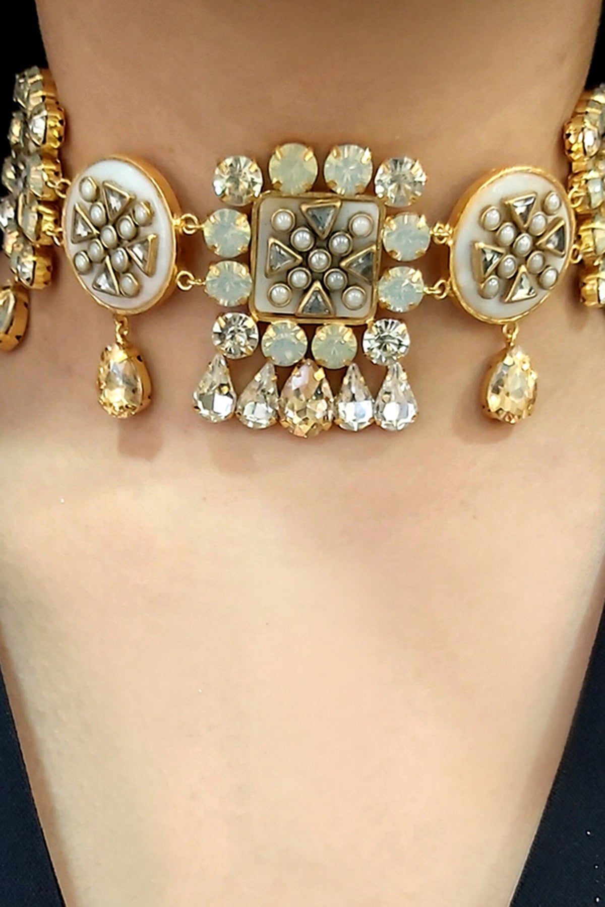 Veera Embellished Choker 