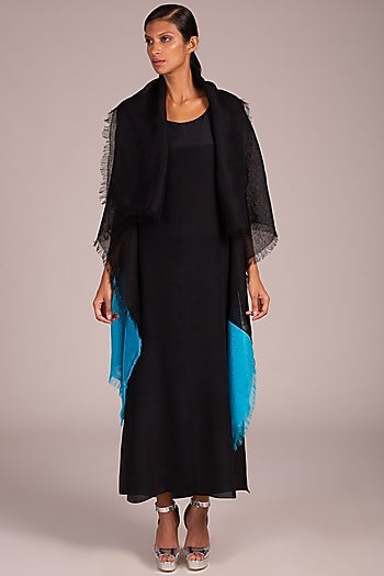 Black Color Blocked Cape With Fringe