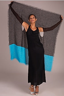 Black Color Blocked Cape With Fringe