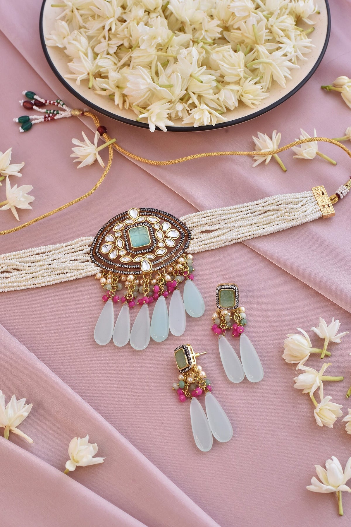 Kundan Embellished Choker Set 