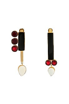 Gold Finish White Agate & Black Onyx Stud Earrings