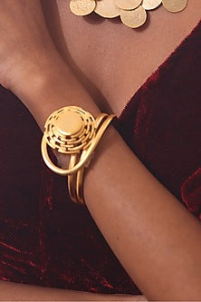 Gold Finish Round Ornate Bracelet