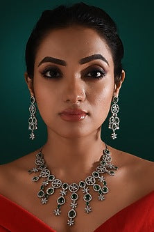 White Finish Zircon & Emerald Stone Necklace Set