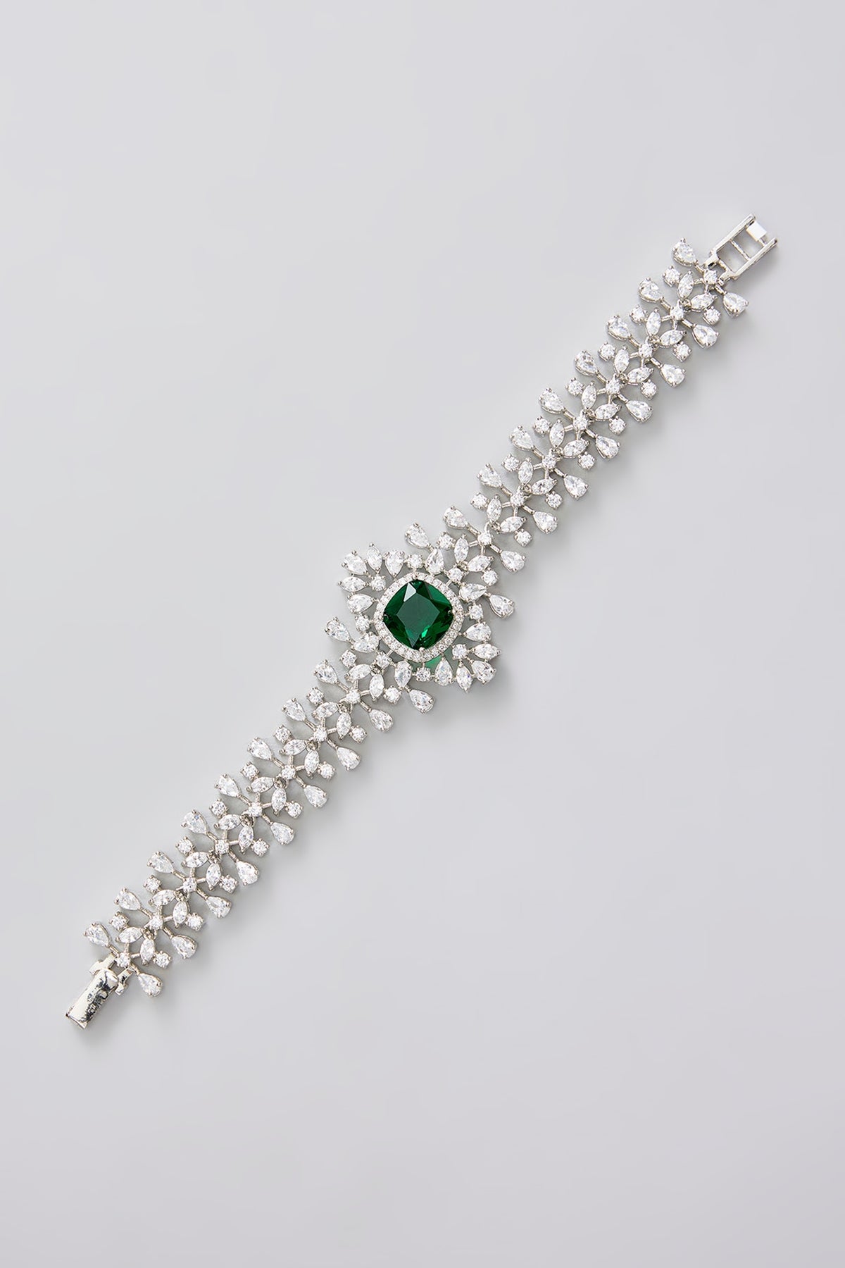 White Finish Diamond & Emerald Stone Bracelet