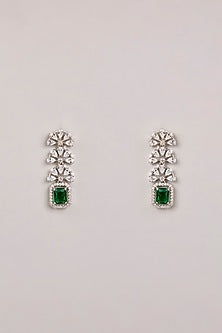 White Finish Diamond & Green Stone Choker Necklace Set