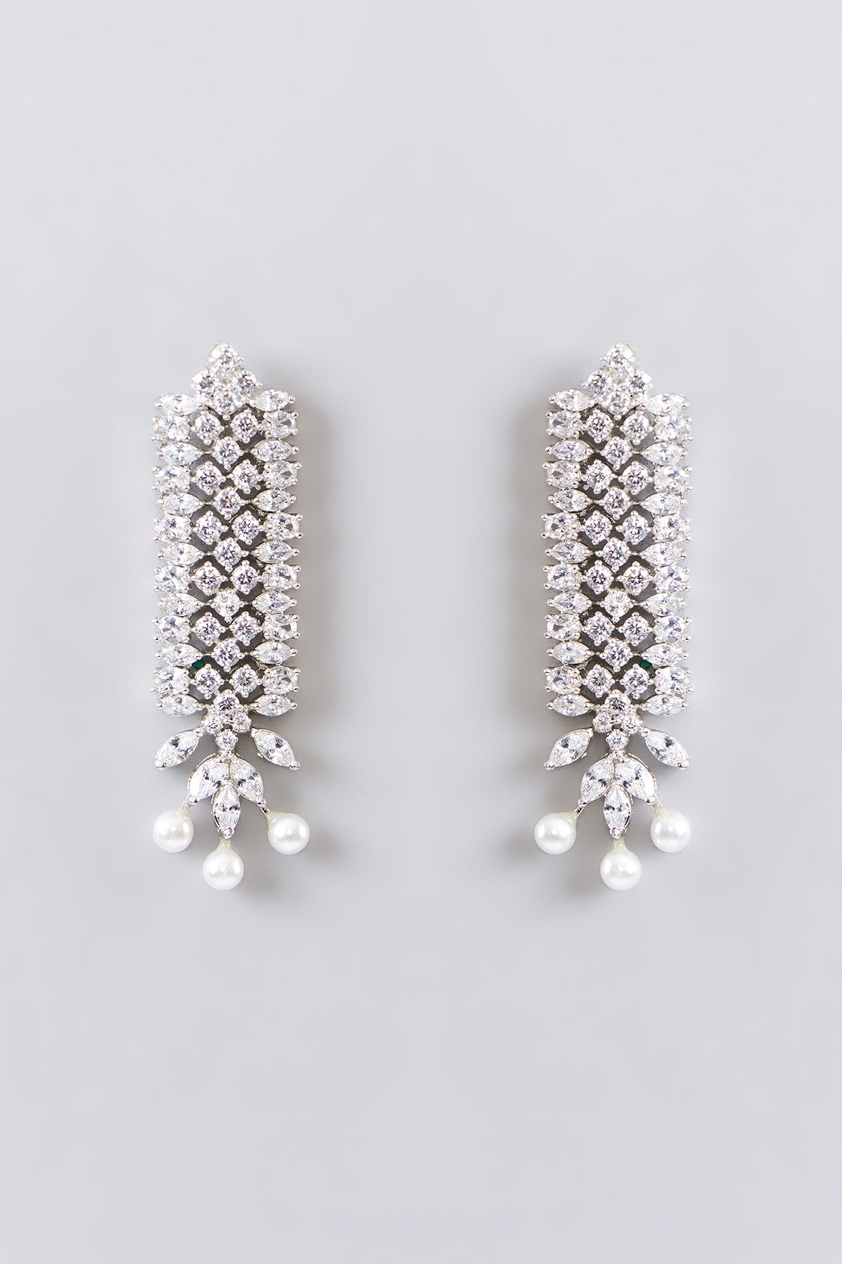 White Finish Faux Diamond & Pearl Choker Necklace Set