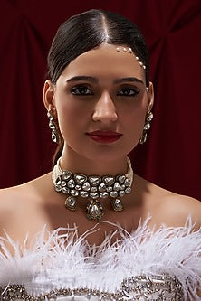 Black Rhodium Finish Kundan Polki Floral Necklace Set