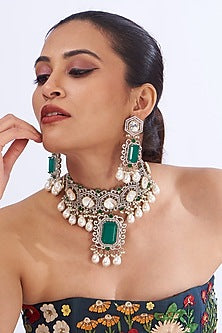 White Finish Zircon & Emerald Stone Choker Necklace Set