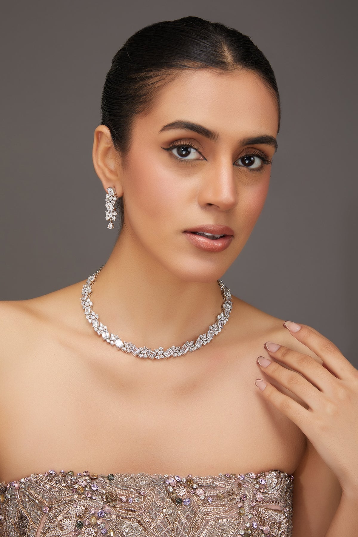 White Finish Zircon Necklace Set
