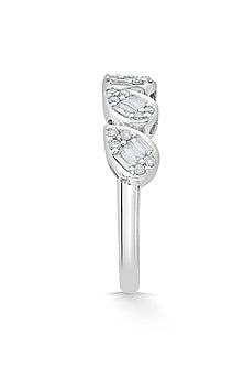 14kt White Gold Finish Ring With 41 Diamonds