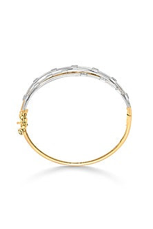 18kt Rose Gold Finish Oval Bangle With 81 Diamonds