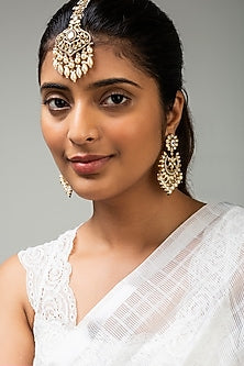 Gold Finish White Kundan Polki Maang Tikka