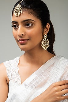 Gold Finish White Kundan Polki Maang Tikka