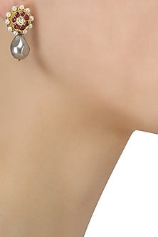 Gold Leafing Kempstone and Pearl Tear Drop Shape Earrings