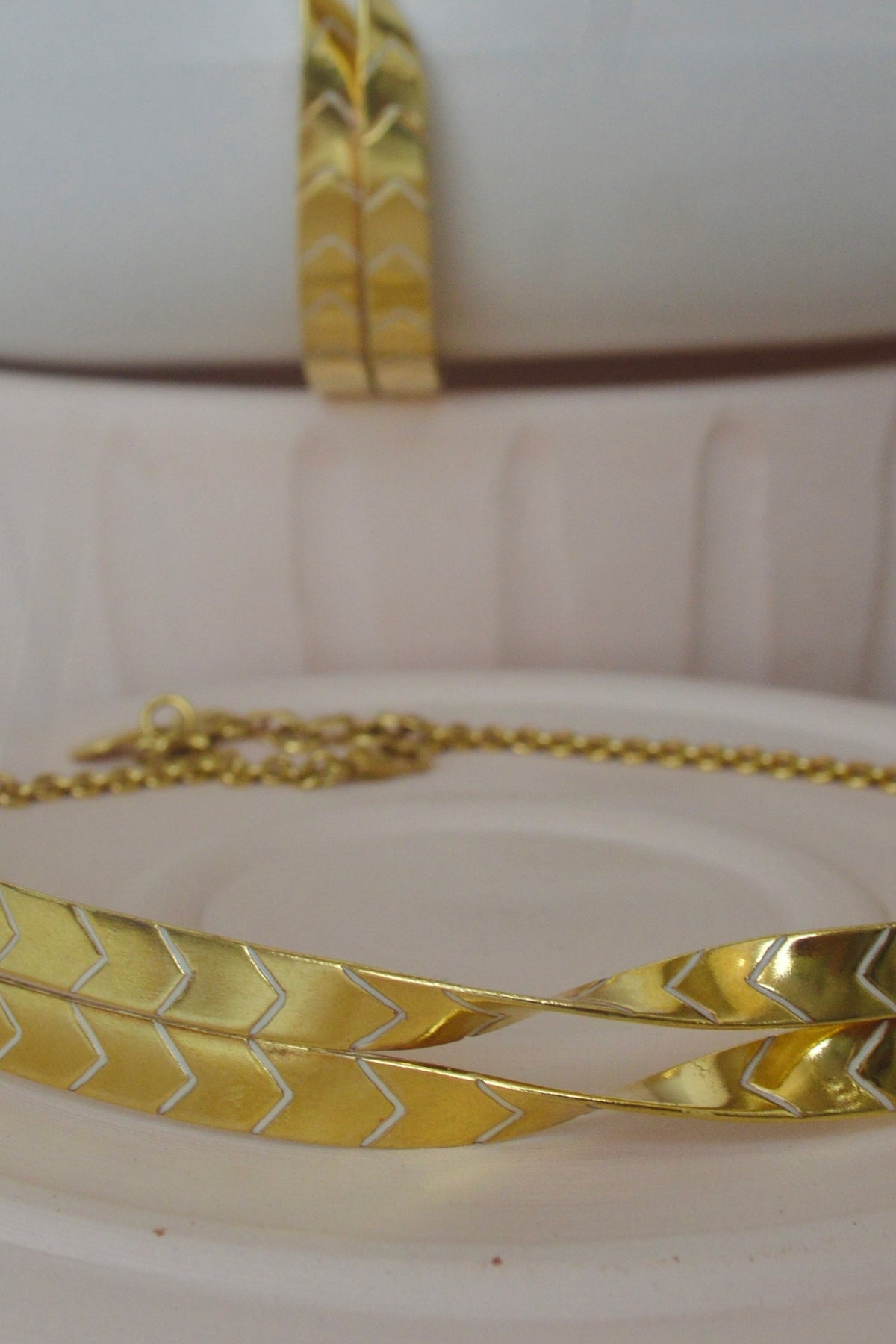 Twisted Enamel Choker 