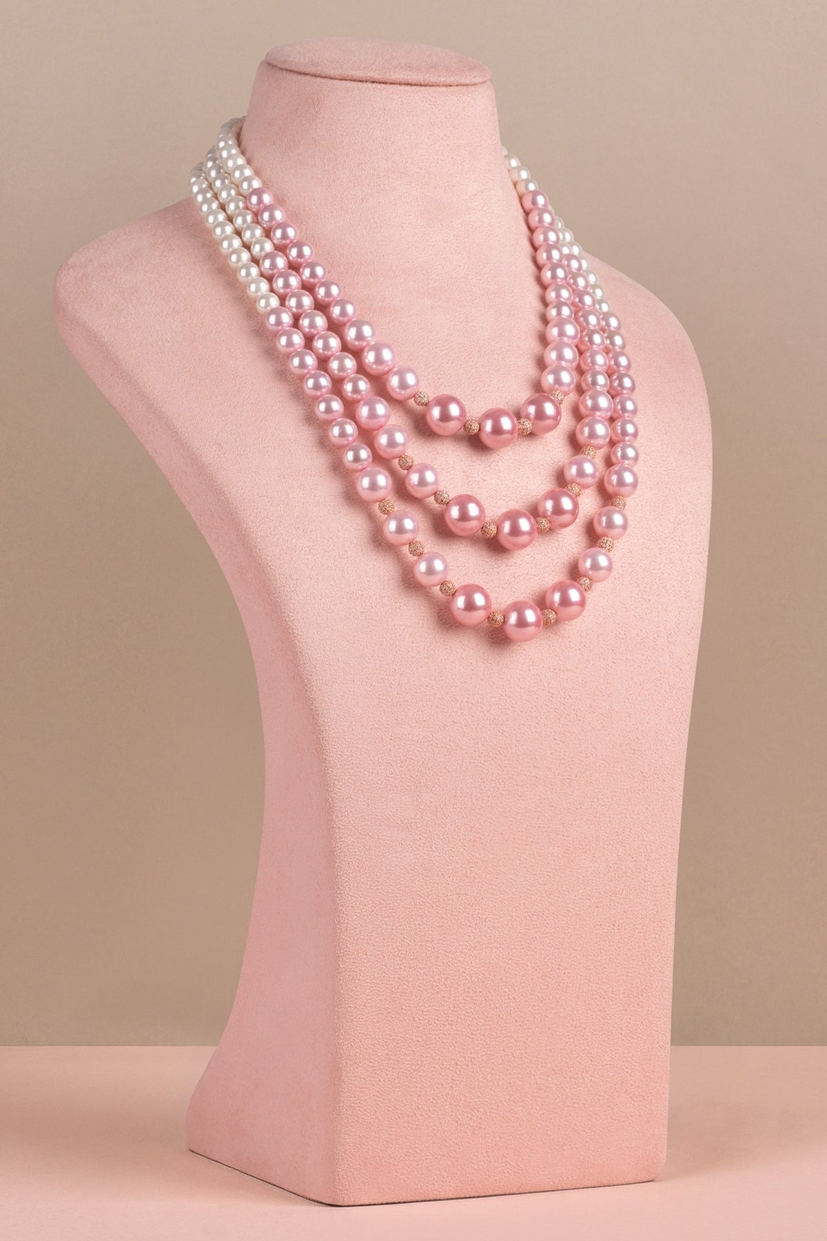 Triple Graded Pearl Necklace 
