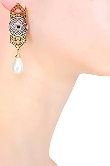 Gold Plated Pearl Drop Dual Tone Three Tier Structure Earrings
