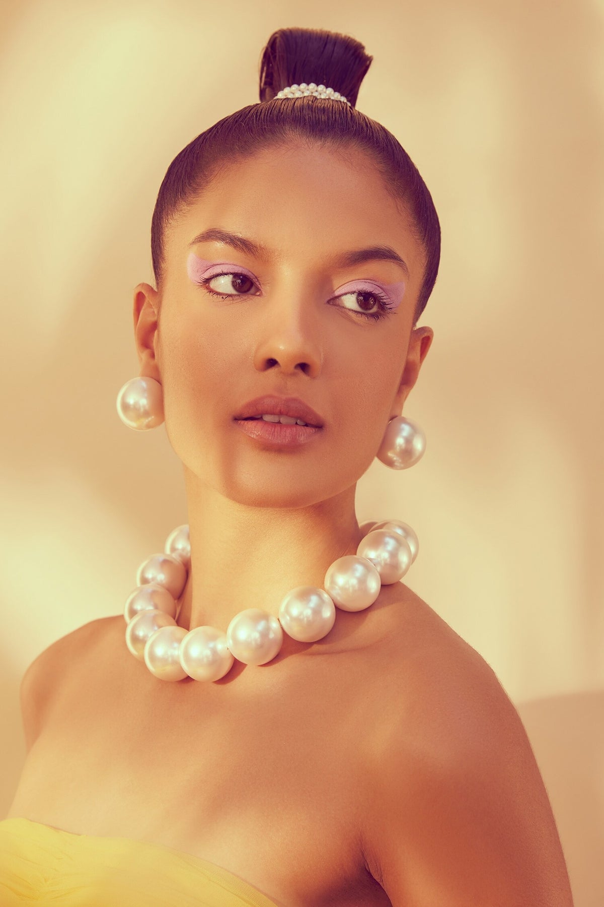 Wilma Oversize Pearl Necklace 