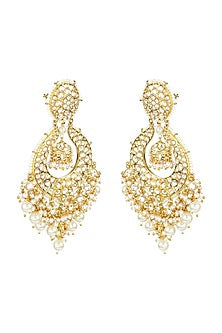 Gold Finish Kundan Earrings With Maang Tikka