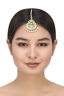 Kundan Green and Pearl Maangtika
