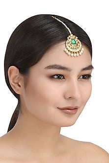 Kundan Green and Pearl Maangtika
