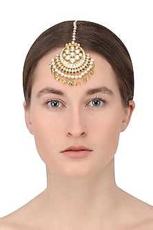 Gold Finish Kundan Maang Tikka