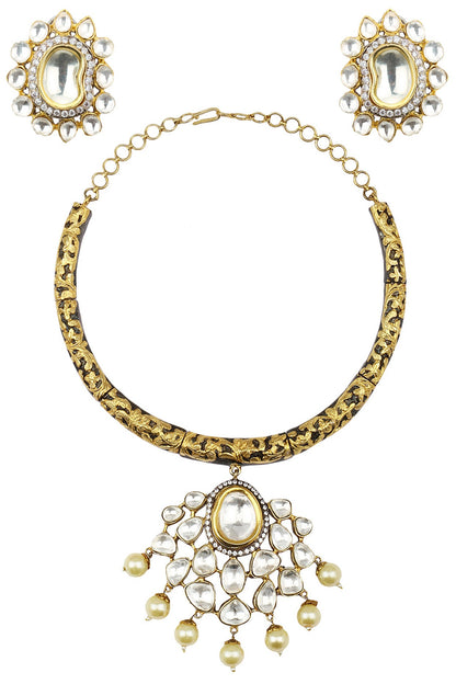 Antique Gold Finish Kundan Studded Hasli