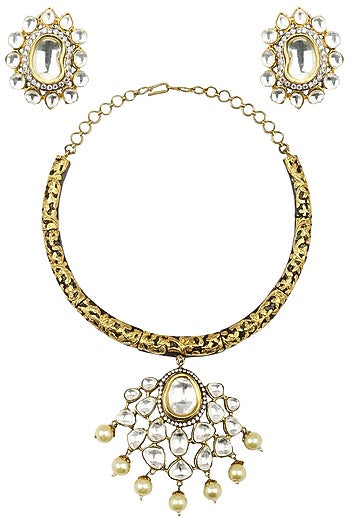 Antique Gold Finish Kundan Studded Hasli