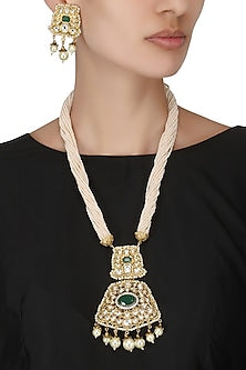 Antique Gold Finish Kundan and Pearl Pendant Set
