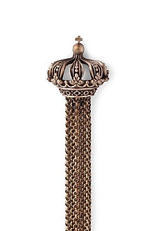 Antique Gold Finish Edward Dangling Chain Brooch