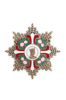 Antique Gold Finish Richard Brooch